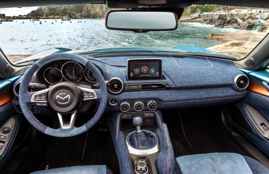 Торпедо Mazda MX-5 Levanto by Garage Italia Customs 2016 года  (фото 8 из 19)